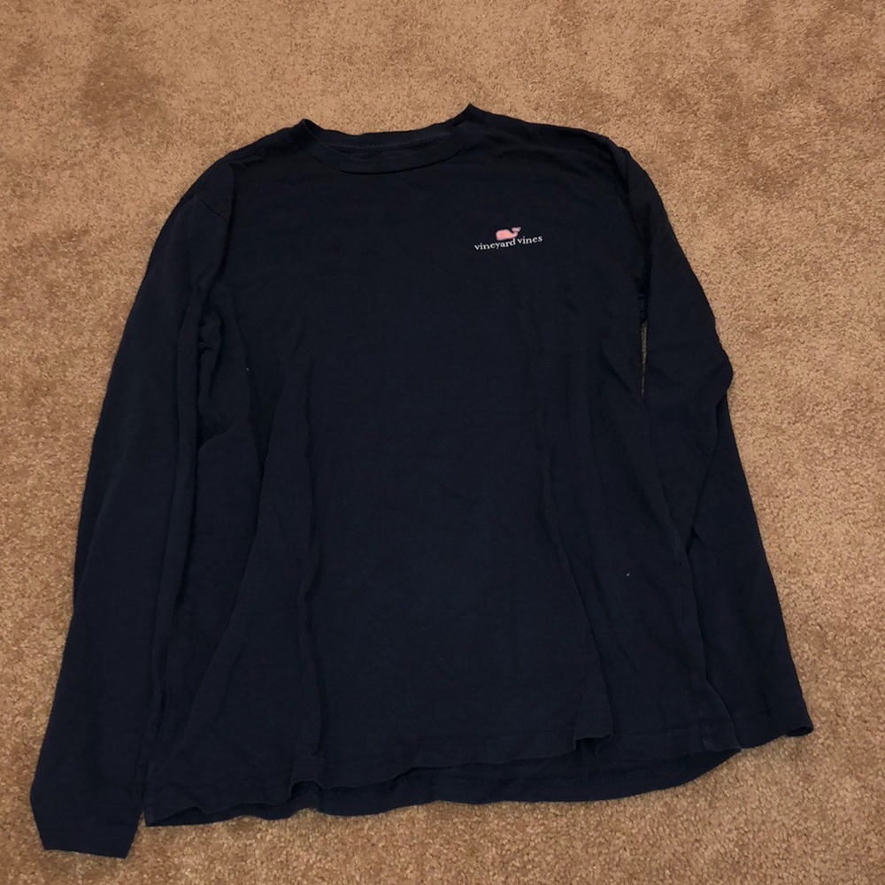 Dark blue vineyard vine long sleeve tee